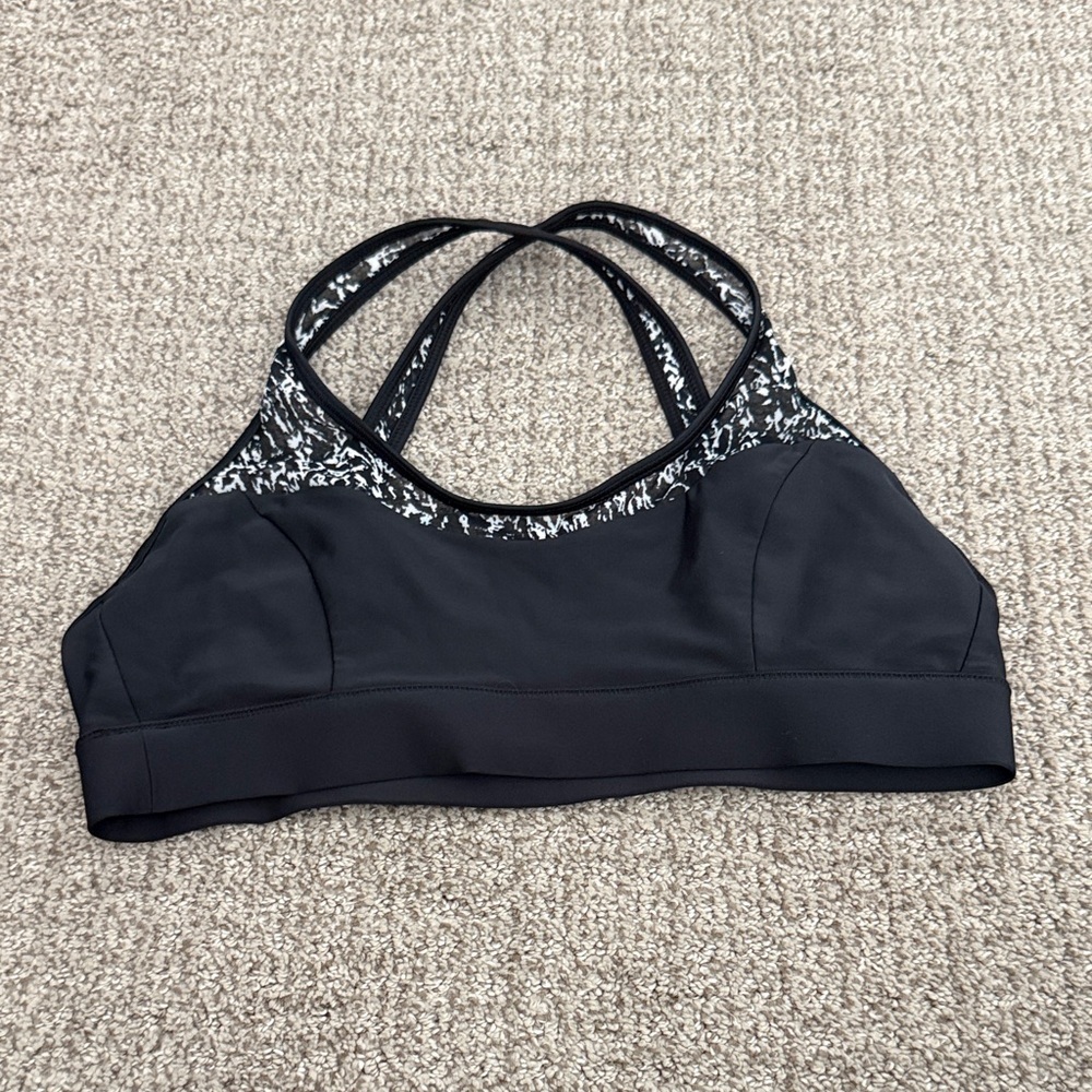 Lululemon Workout to Water sports Bra size 8